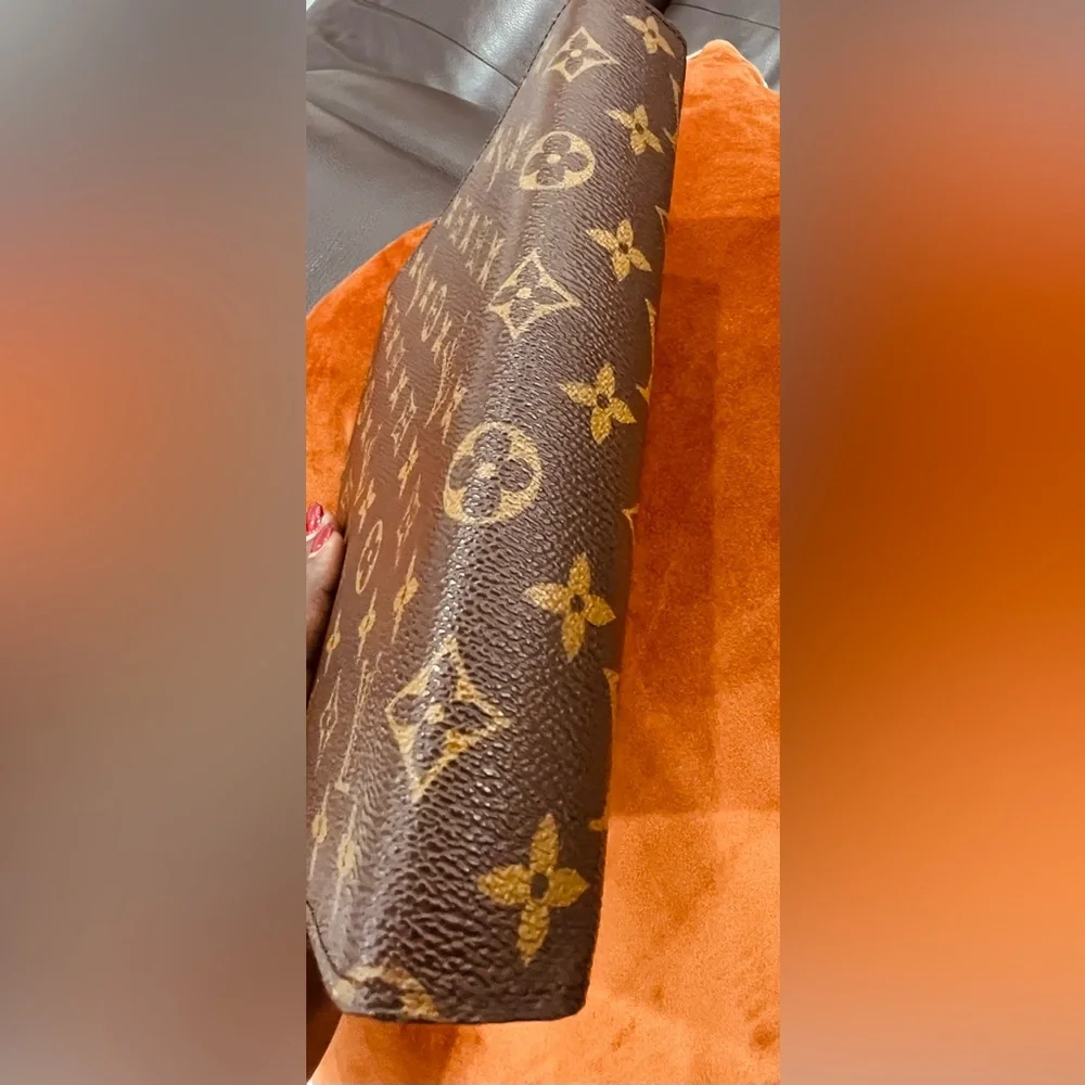 COPY - Authentic Louis Vuitton Monogram Agenda GM/ Large Ring Agenda Cover - Picture 10 of 16